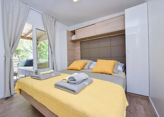 Camping Sunny Soline 4*