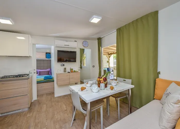 Camping Sunny Soline 4*