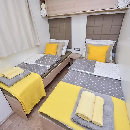 Sunny Soline 比奥格勒·纳·莫鲁